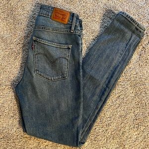 Levi’s 721 high rise skinny jeans